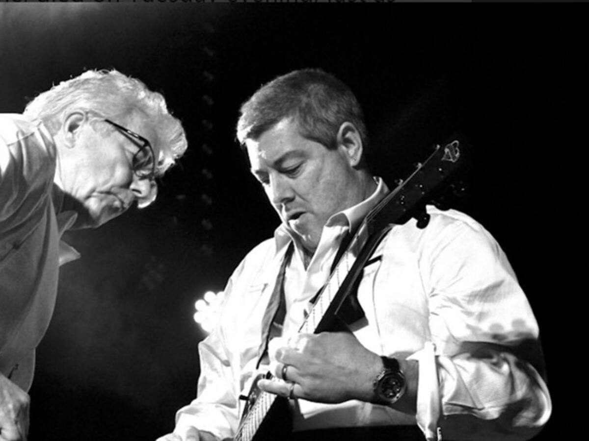 El escritor Ken Follett explicó cómo lidia con la muerte de su hijo