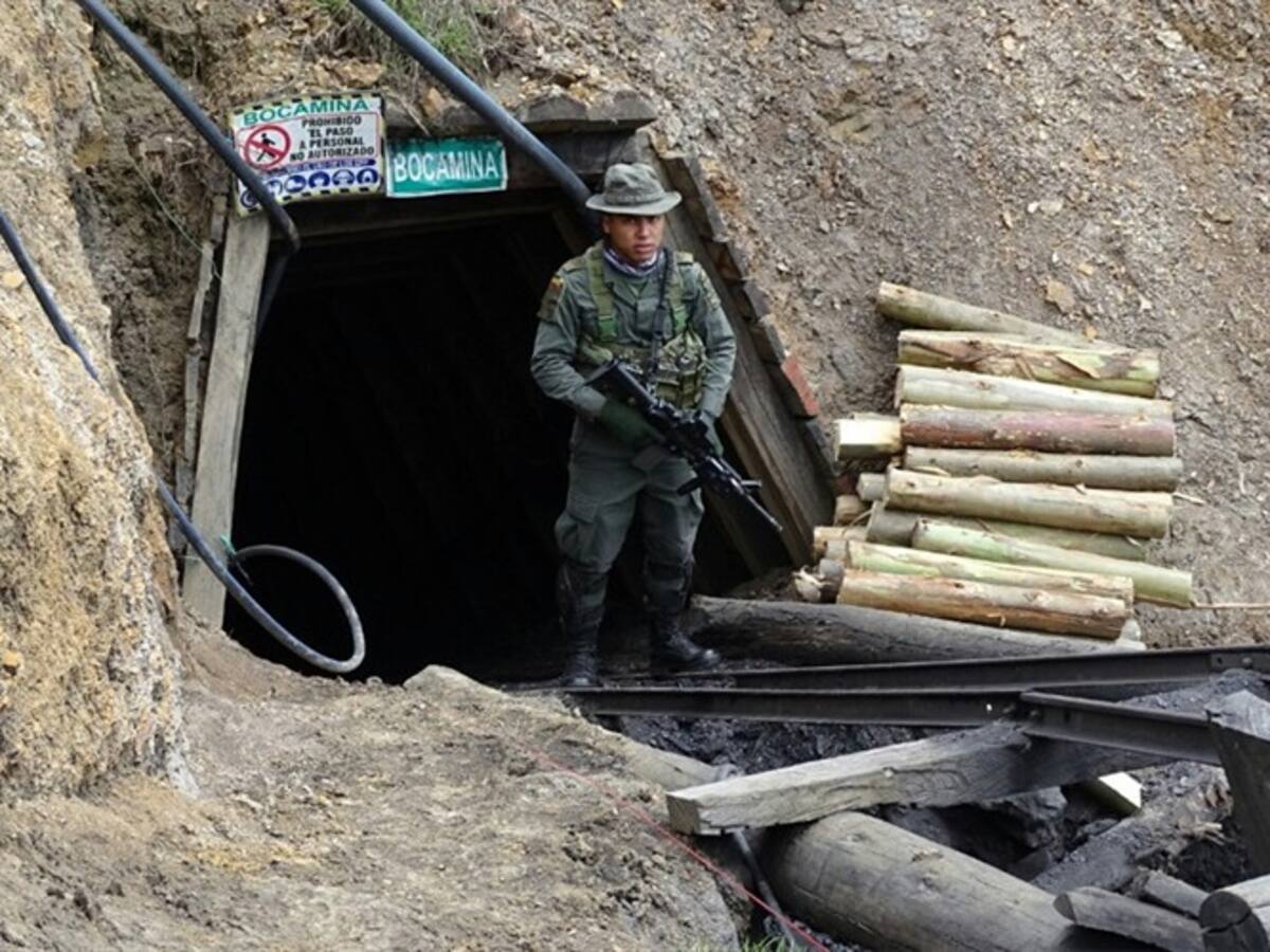 Policía adelanta operativos contra la minería ilegal en el Magdalena Medio