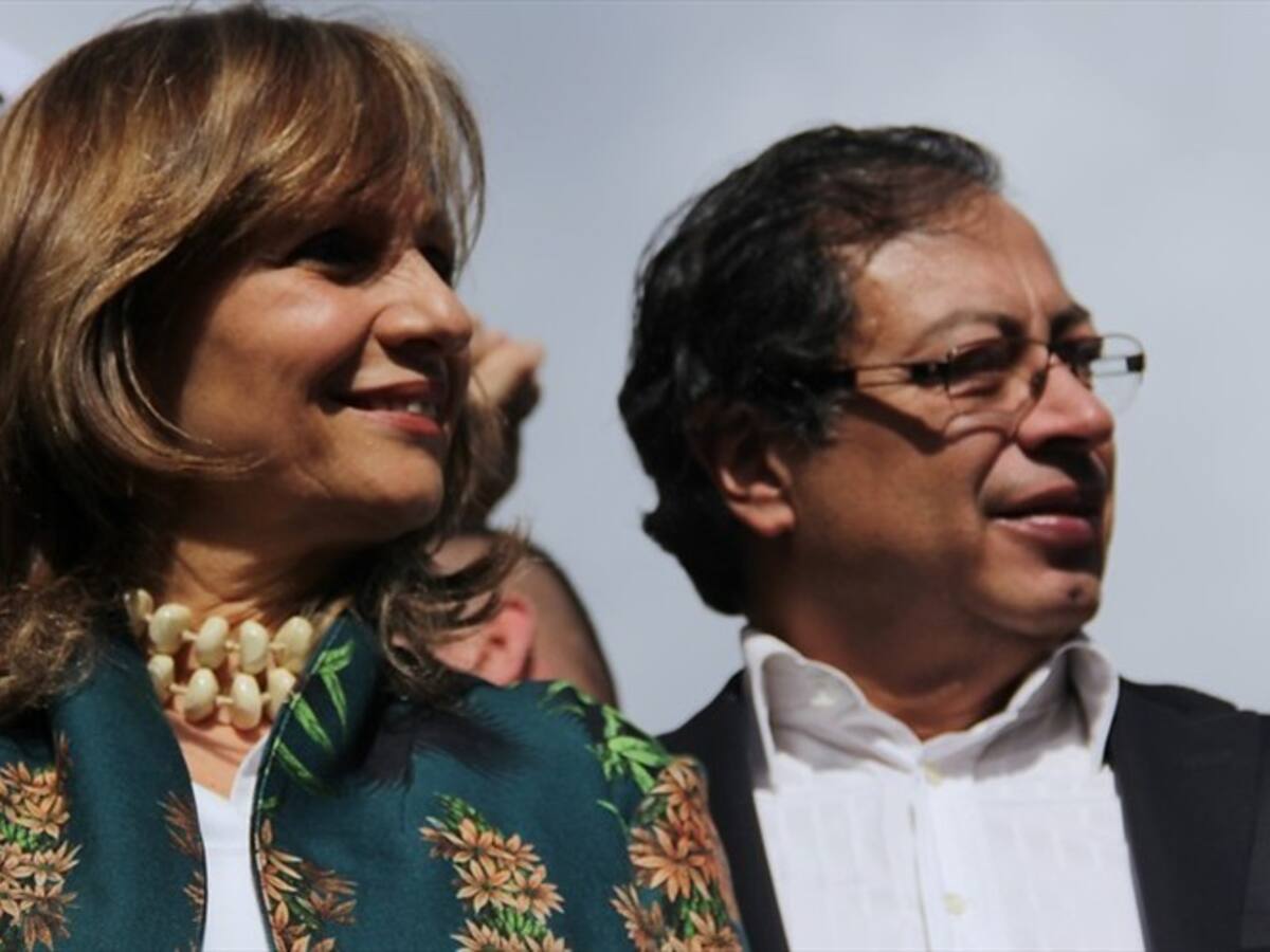 Nulidad de la elección de Ángela Robledo beneficiaría a Gustavo Petro