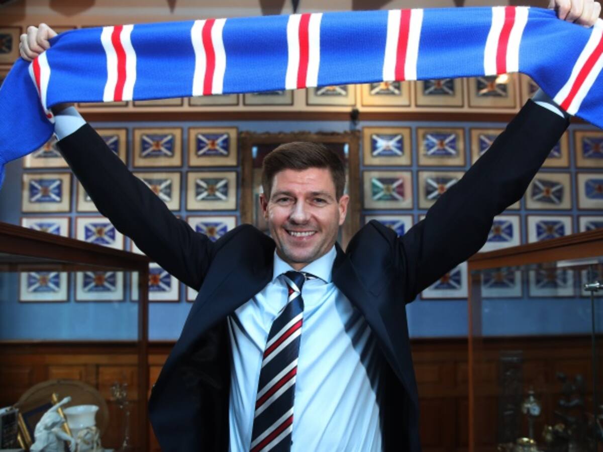 Steven Gerrard tendrá su primera experiencia como técnico con Rangers