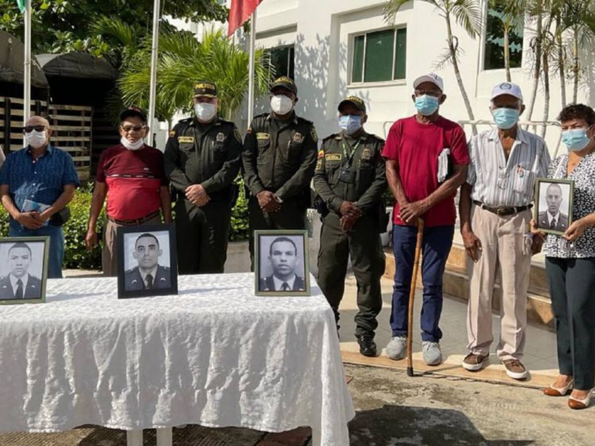 Policía de Bolívar rindió homenaje a uniformados fallecidos