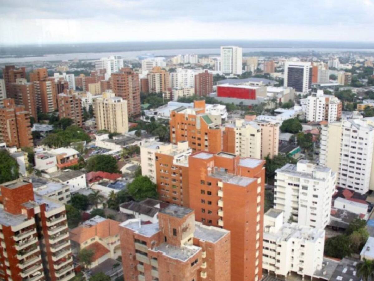 Viajeros interesados en comprar tiquetes hacia la Costa para final de año