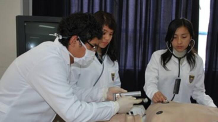Hospitales no están en capacidad de graduar especialistas: Facultades de Medicina