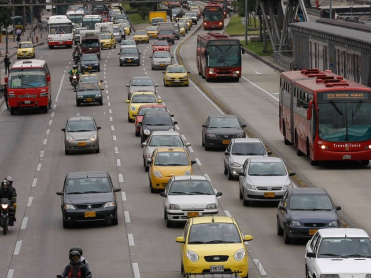 Distrito propone que conductores paguen una contribución para quedar exentos del pico y placa
