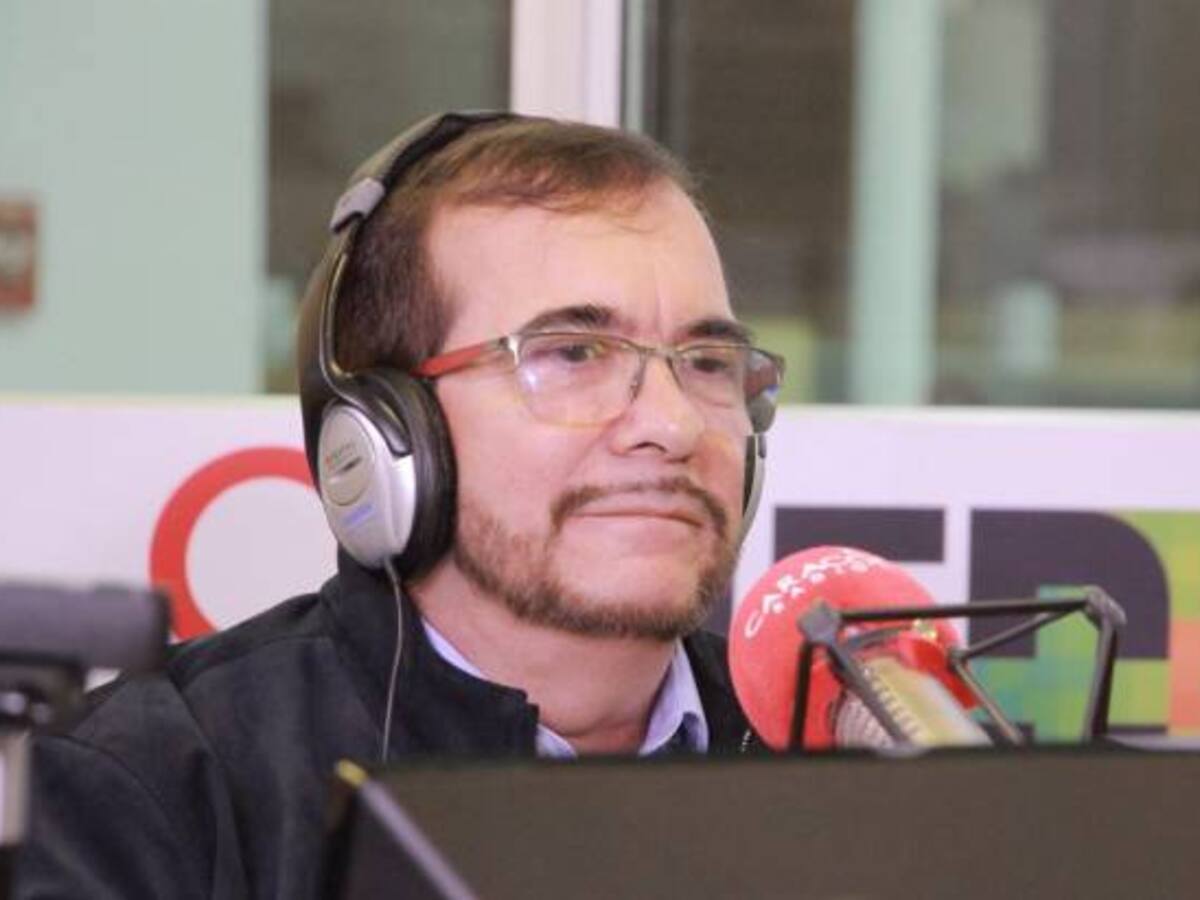 “Un abrazo de oso para todos y todas”: El saludo de campaña de Timochenko