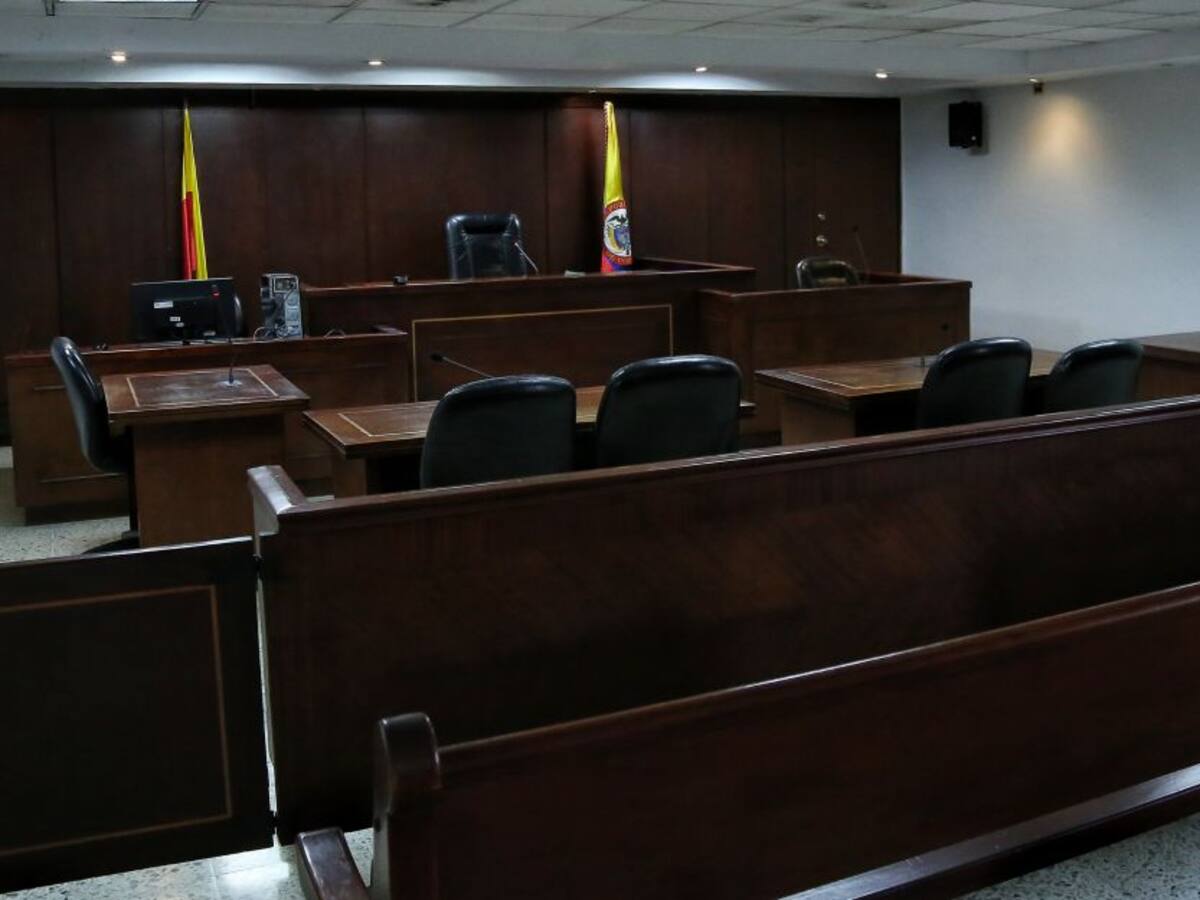 Fiscal de Cali niega relación amorosa con juez y rechaza video en redes