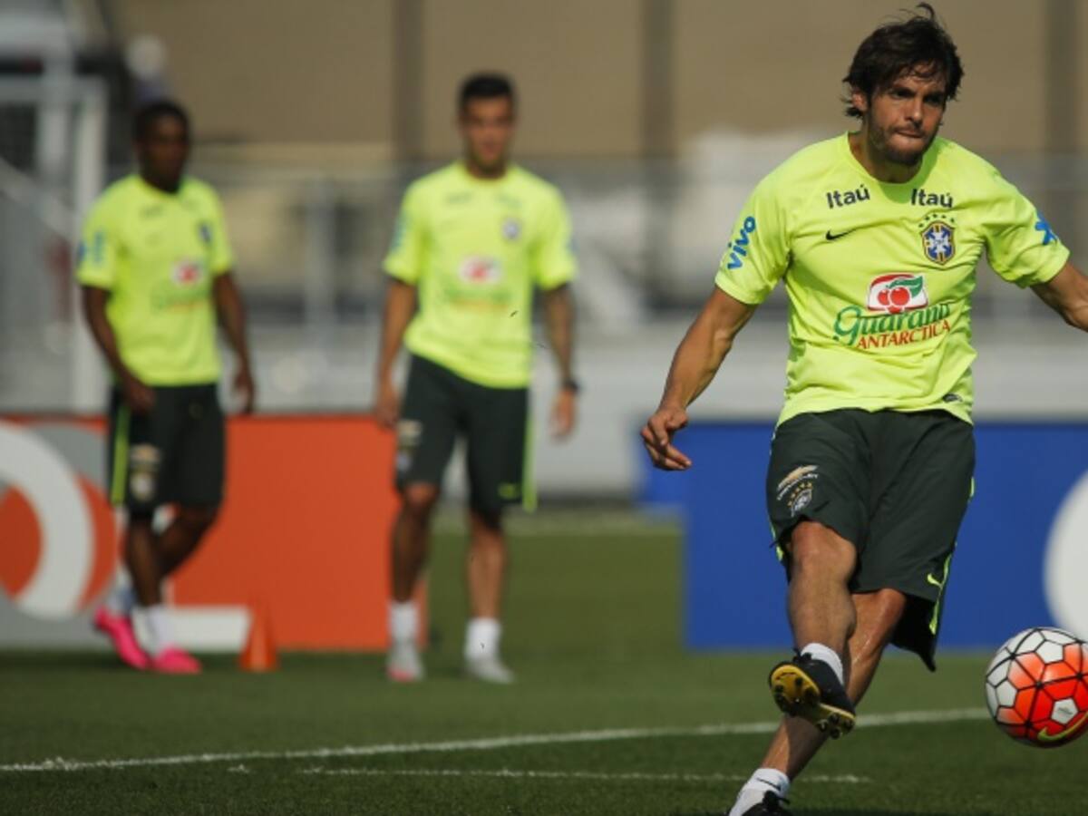 Dunga sabe cuánto puedo aportar a la Selección: Kaká