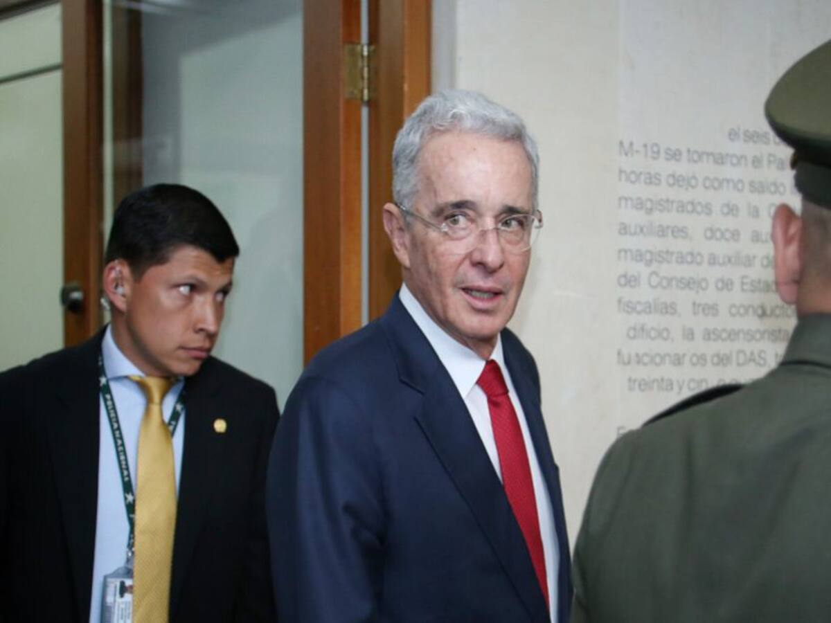 Un juez negó un hábeas corpus en favor de Uribe y otro se declaró impedido