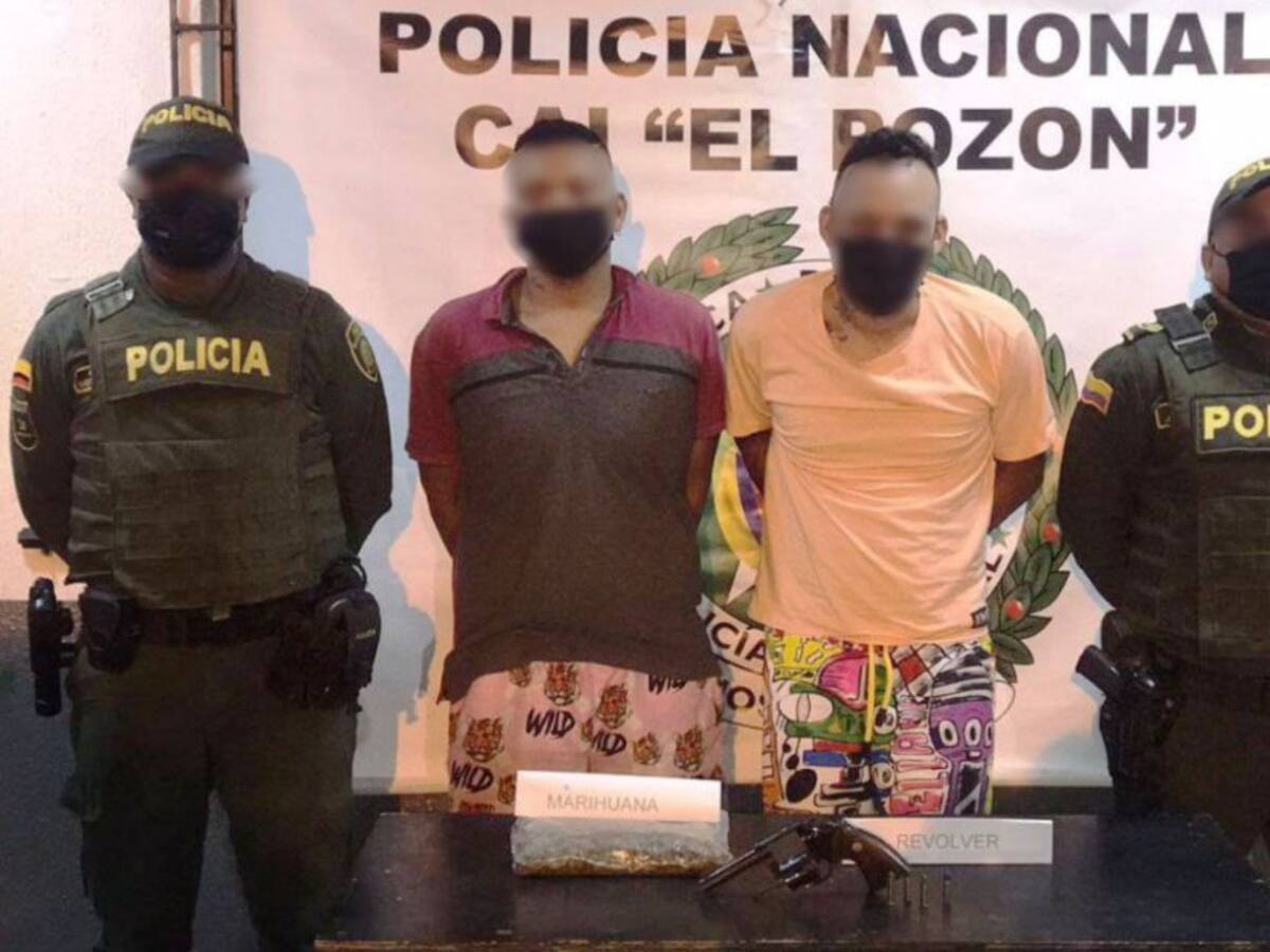 Dos presuntos delincuentes capturados con un revólver calibre .357 Magnum