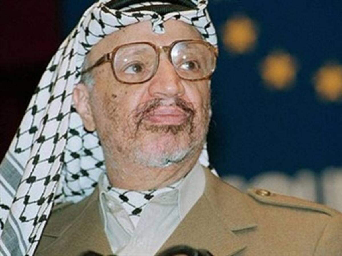 Exhuman restos de Yaser Arafat para investigar si murió por envenenamiento