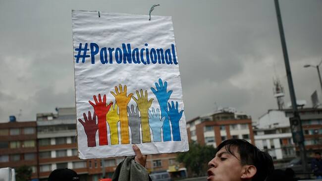 Por las calles de Bogotá marchan diferentes sectores en la movilización del Gran Paro Nacional. Foto: Colprensa