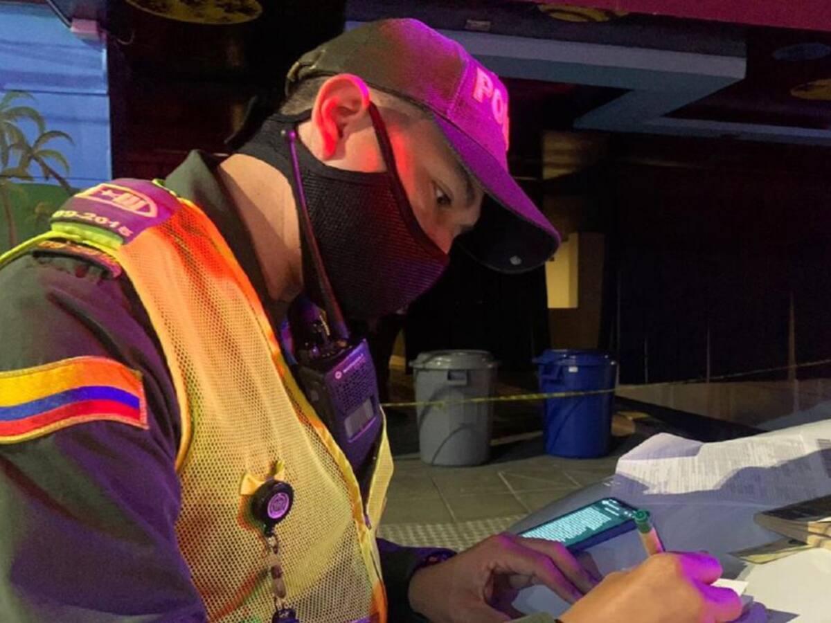 VIDEO: Sorprenden varias parejas en un motel