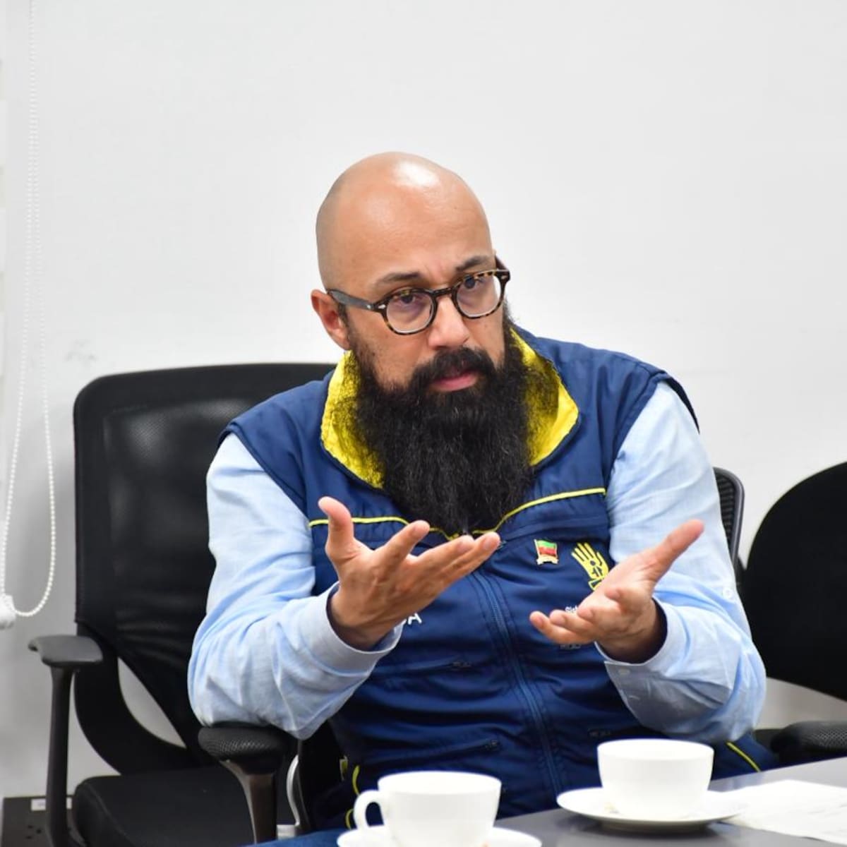 Carlos Carrillo defendió al presidente Petro y criticó el proyecto de Abelardo de la Espriella