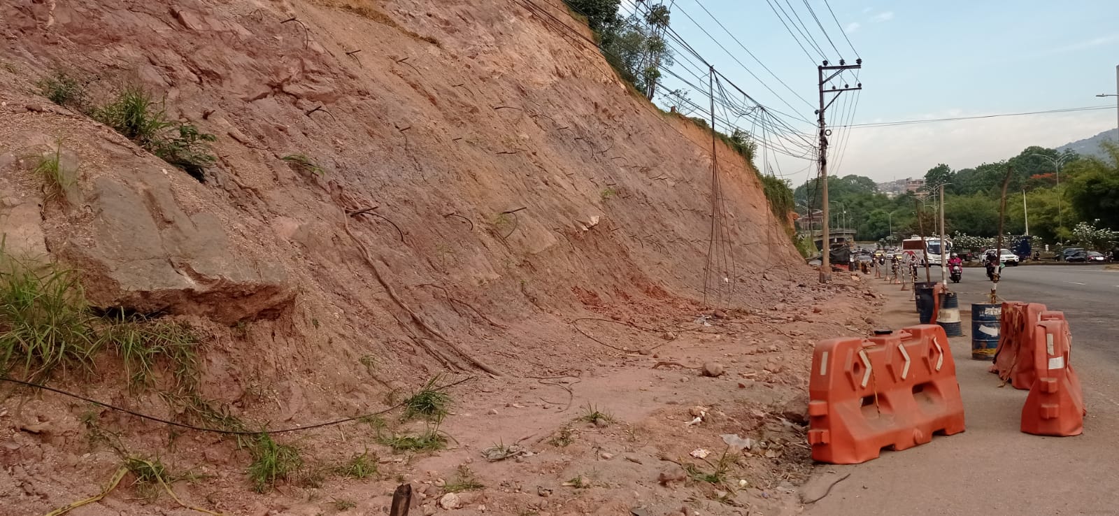Paralizados los trabajos de la autopista en el sitio Mac Pollo