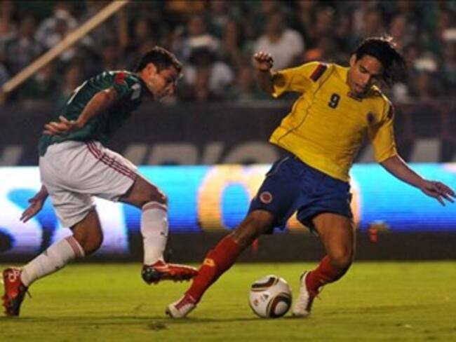 México derrotó 1-0 a Colombia en amistoso en Monterrey