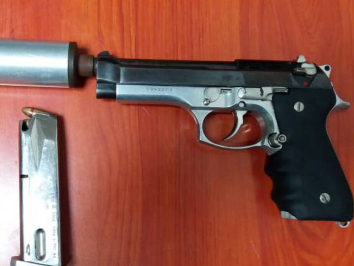 Sorprenden a menor de 16 años con arma con silenciador en Barranquilla