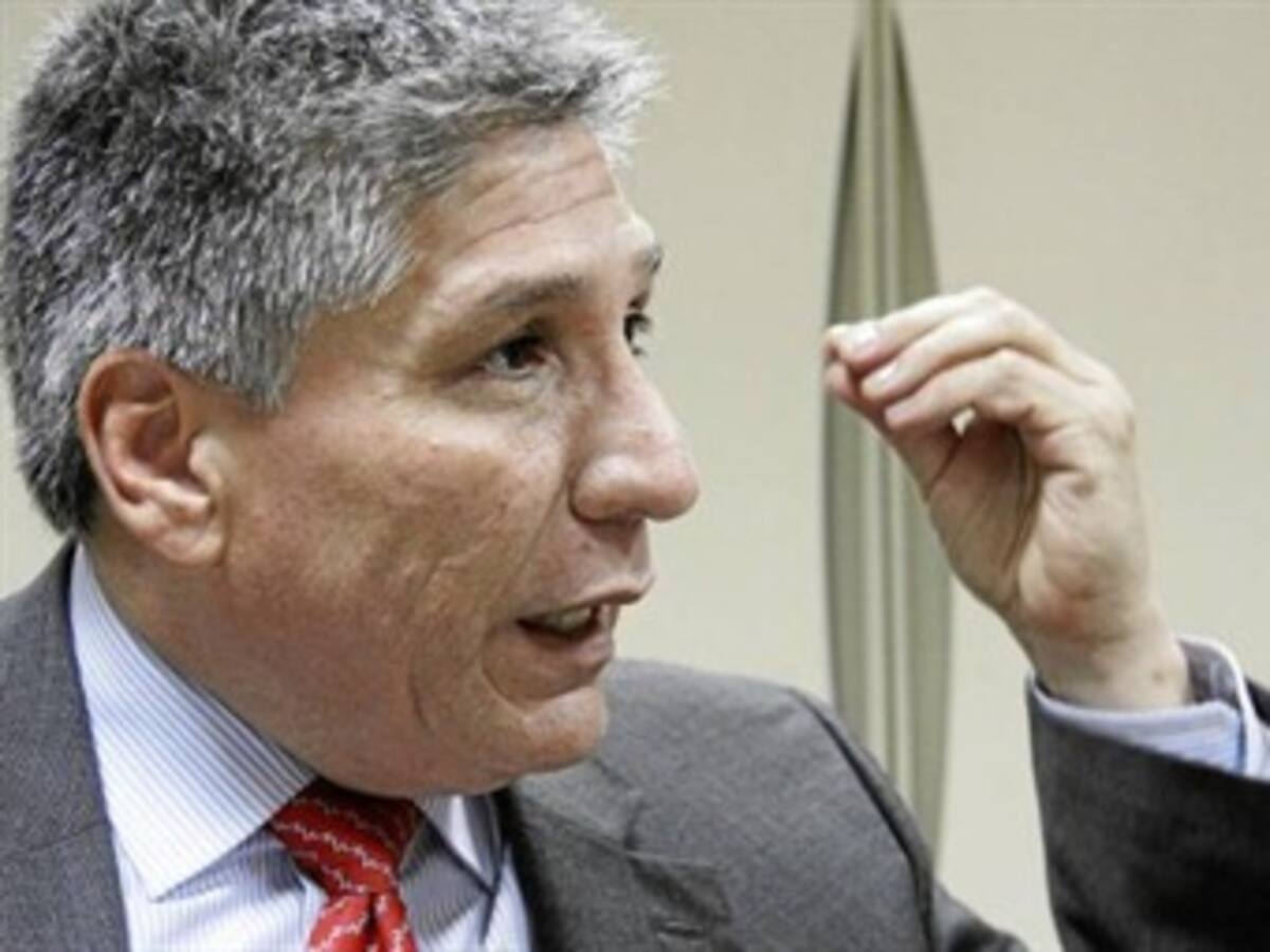 Sigifredo López llegó a Cali para ser recluido en su casa