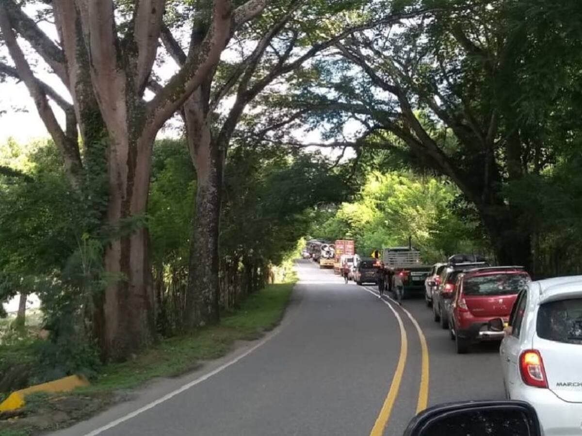 Altos costos y trayectos de hasta el doble de tiempo afectan a camioneros