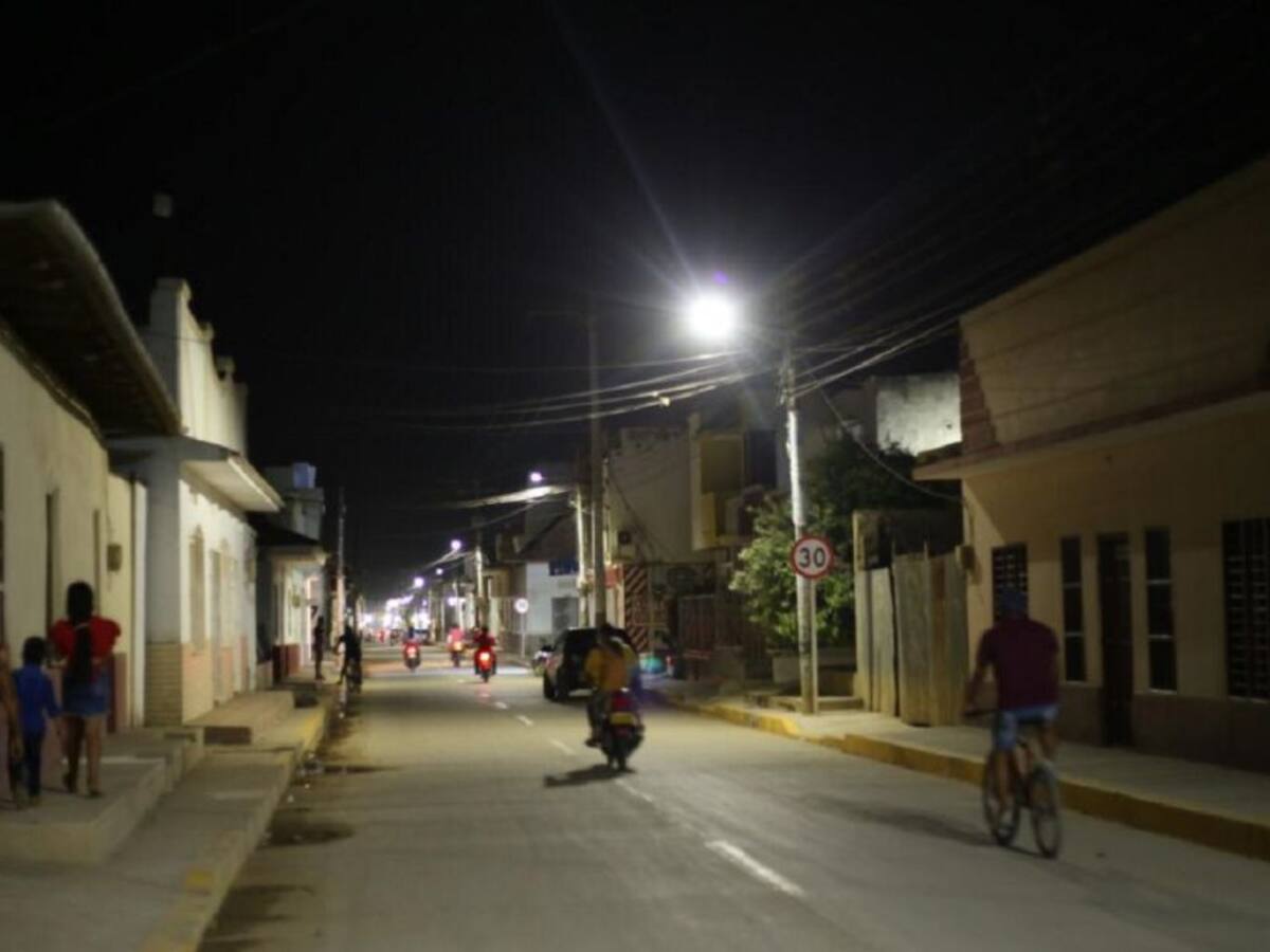 En San Jacinto- Bolívar avanza modernización de alumbrado público