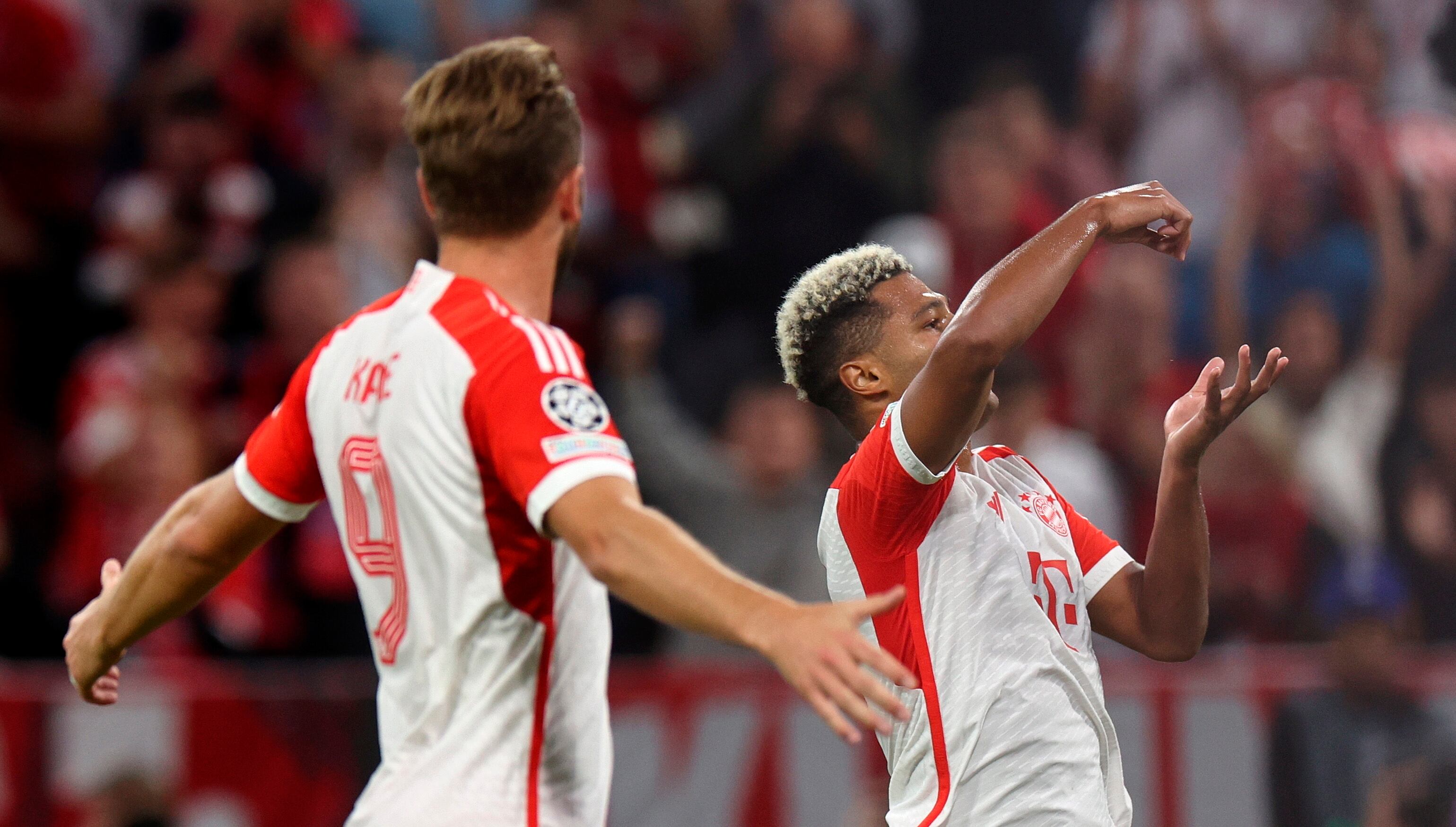 Munich (Germany), 20/09/2023.- Munich's Serge Gnabry celebrates after scoring the 2-0 lead during the UEFA Champions League group stage soccer match between FC Bayern Munich and Manchester United in Munich, Germany, 20 September 2023. (Liga de Campeones, Alemania) EFE/EPA/Anna Szilagyi
