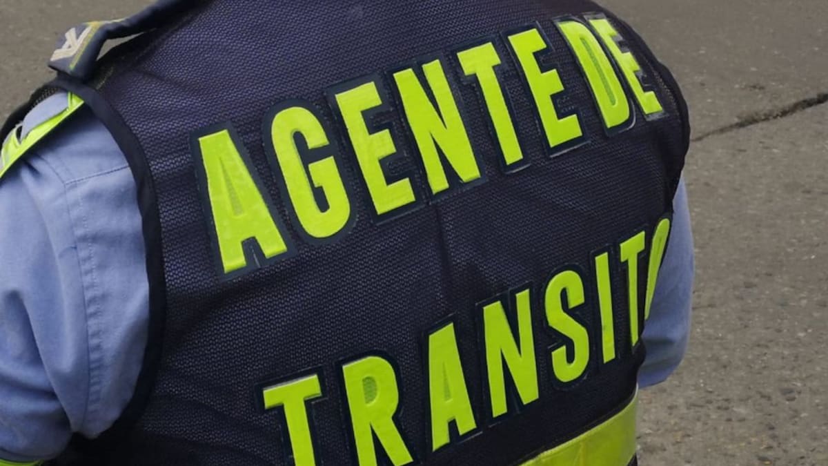 Agente agredido por conductores debe ser sometido a cirugía