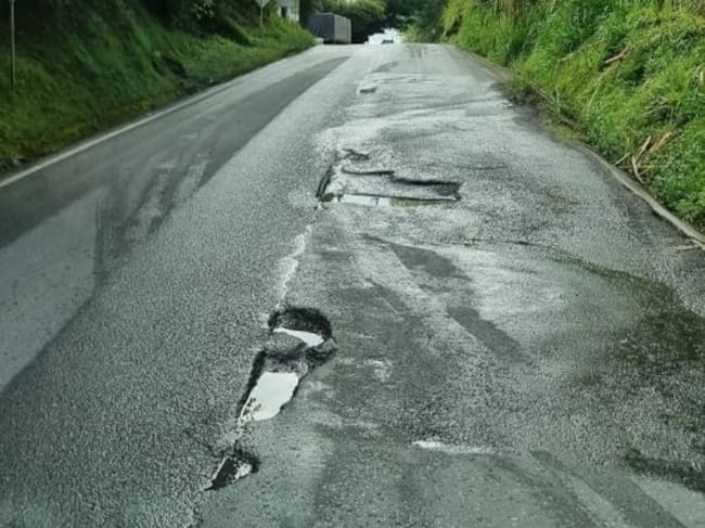 Corredor en mal estado. Cortesía.