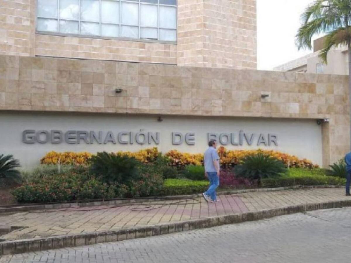 Mesa de diálogo para tratar tema de docentes desvinculados en Bolívar