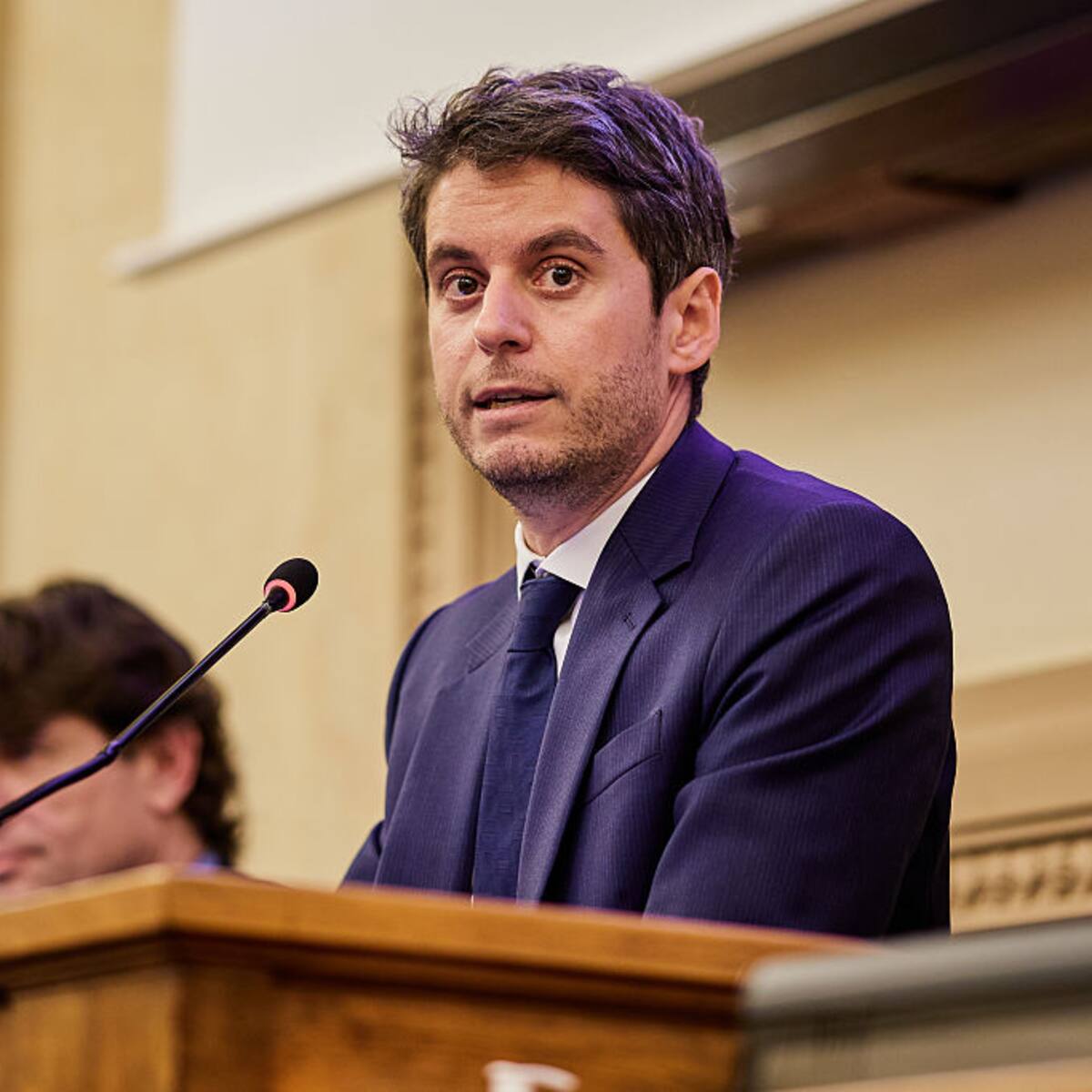 Gabriel Attal, ex primer ministro de Macron, se declara candidato a presidencial en Francia