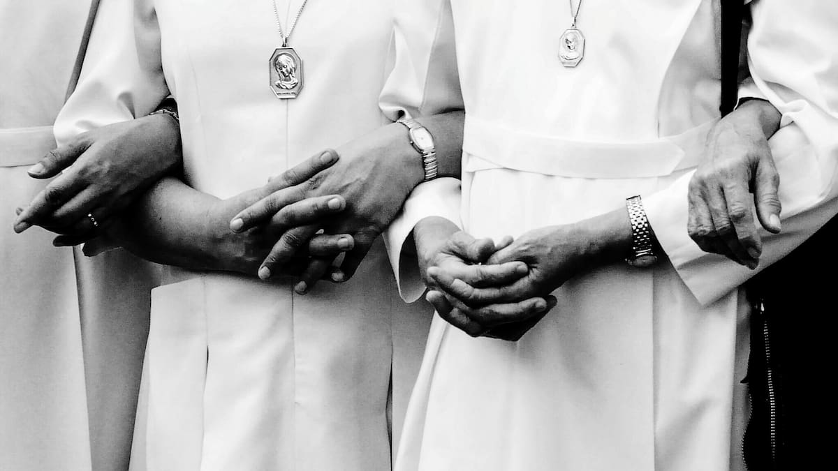 “Tenían un sentido de aventura”: autora del libro de las monjas que fueron a India y abrieron un hospital