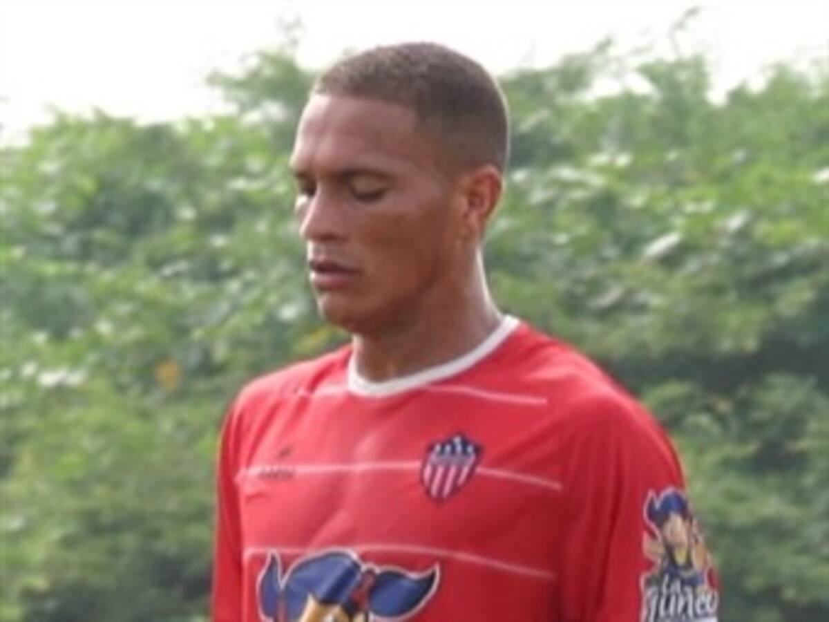 Arrepentido está el jugador del Júnior Javier Flórez, implicado en un homicidio, dice su abogado