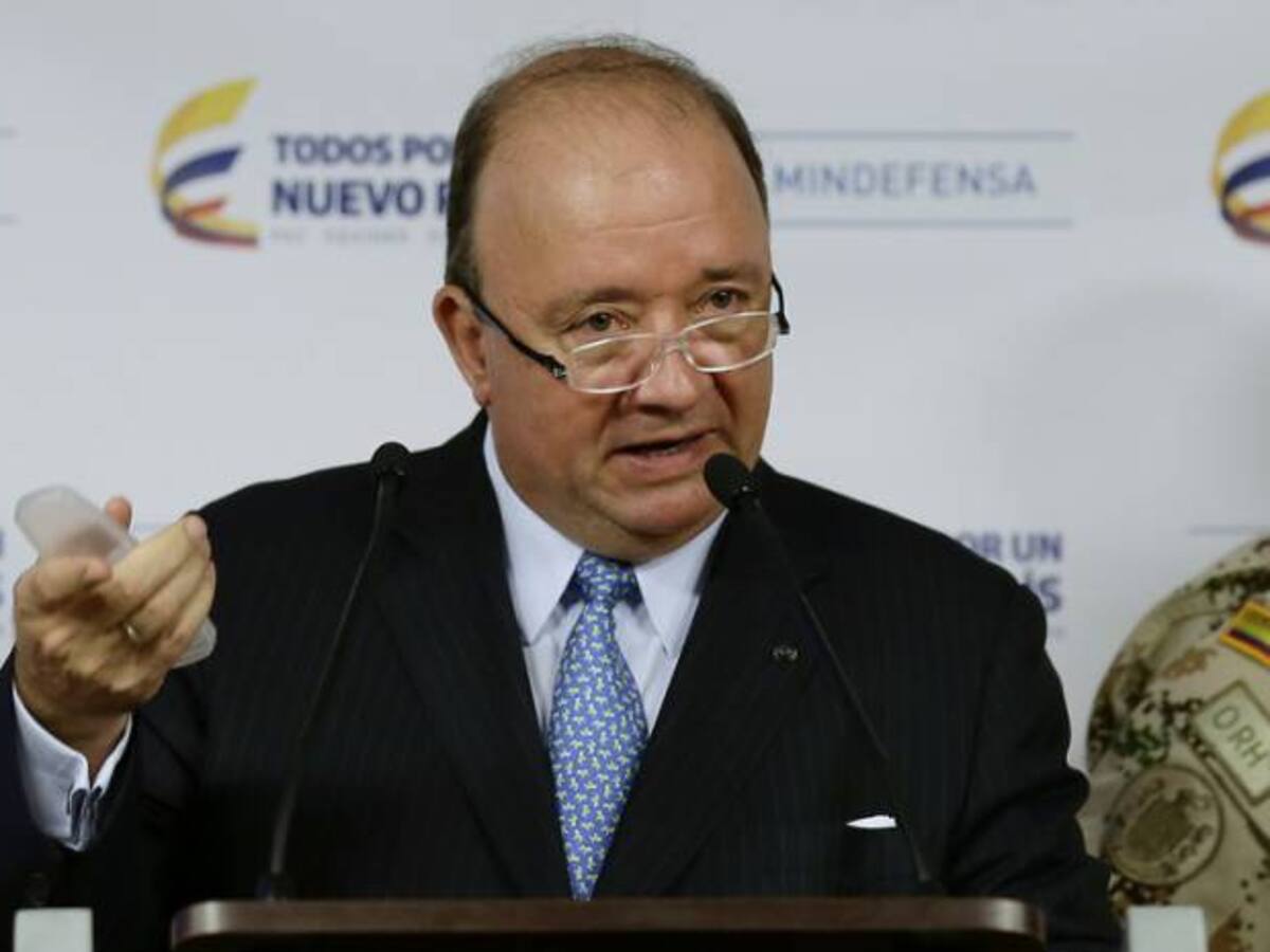 Lo que quieren es poner a pelear a Ecuador y Colombia: Mindefensa