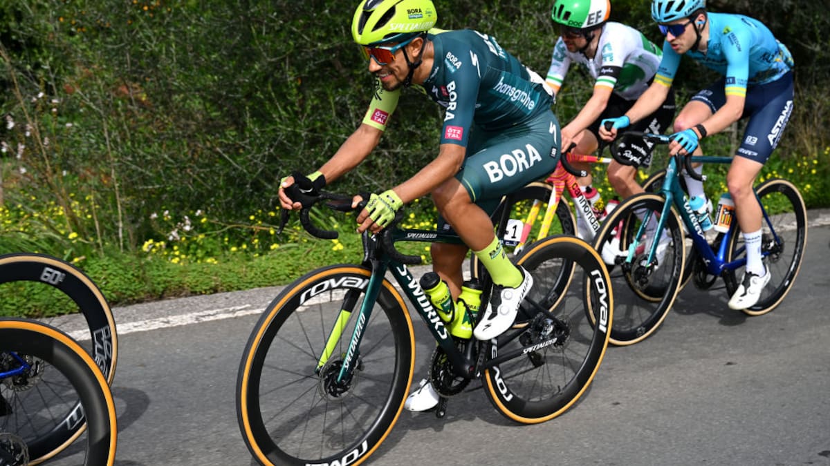 Daniel Martínez vence a Remco Evenepoel y logra su primer triunfo con el Bora