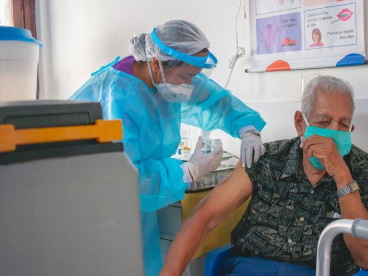 ¡Atención! Pfizer y Janssen no se usarán para terceras dosis en Colombia