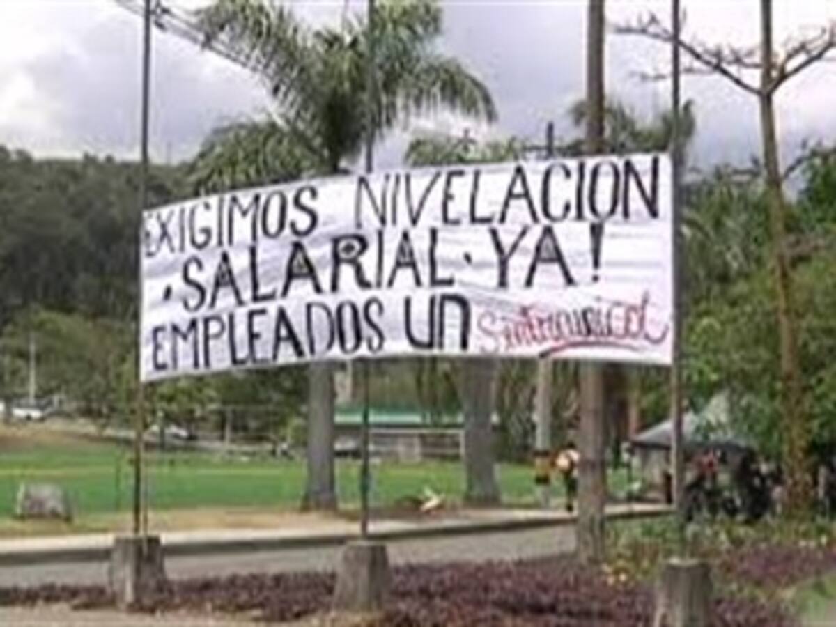 Destituyen por 10 años profesor de la Universidad Nacional