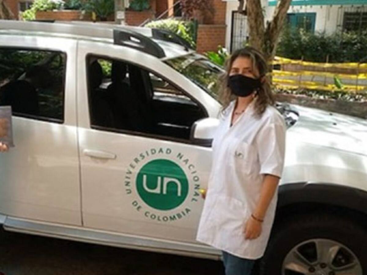 Universidad Nacional presta libros a domicilio a los estudiantes