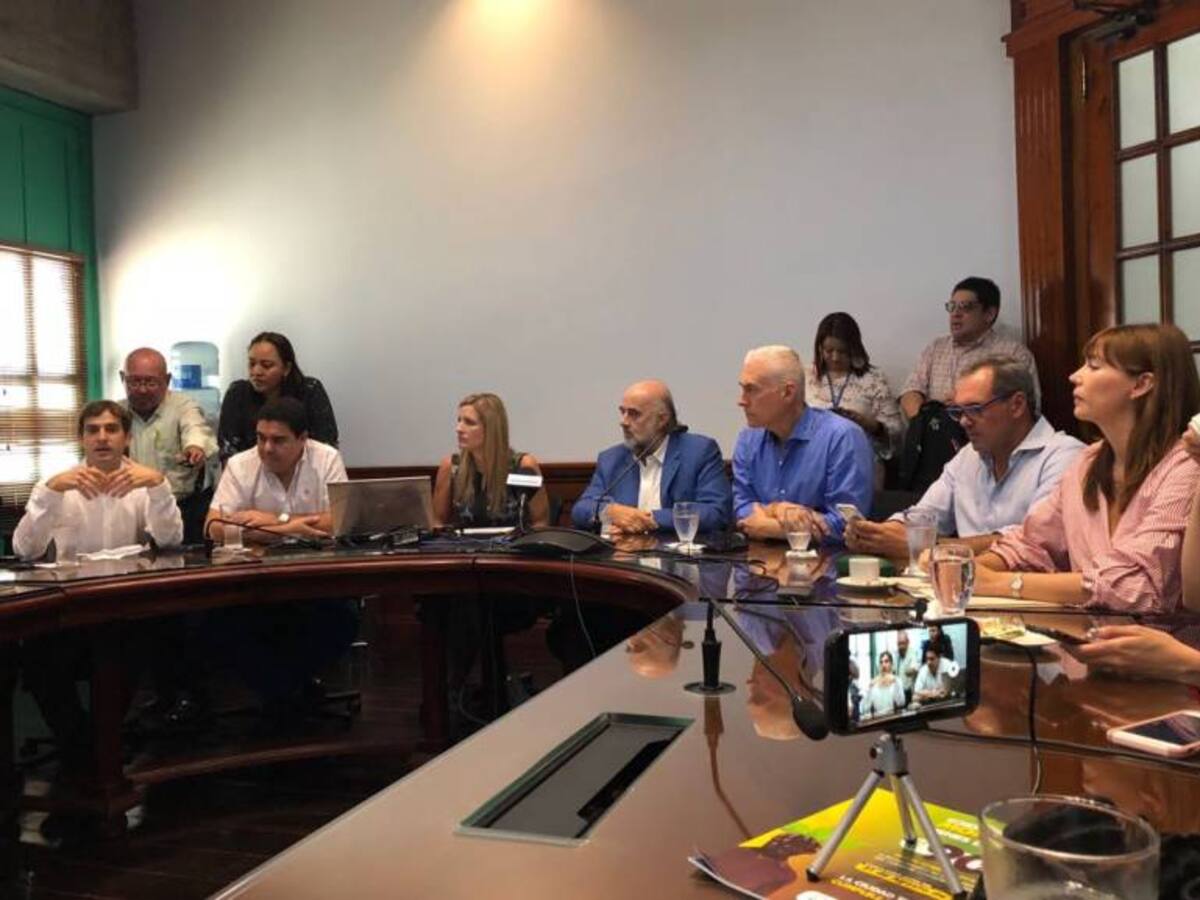 Gobierno tiene todo para una gran defensa ante Gas Natural: Industriales