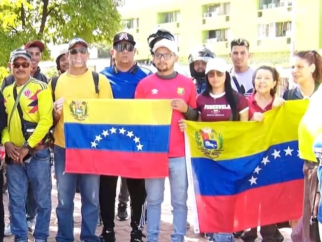 Venezolanos en Cartagena realizan plantón en rechazo a Nicolás Maduro
