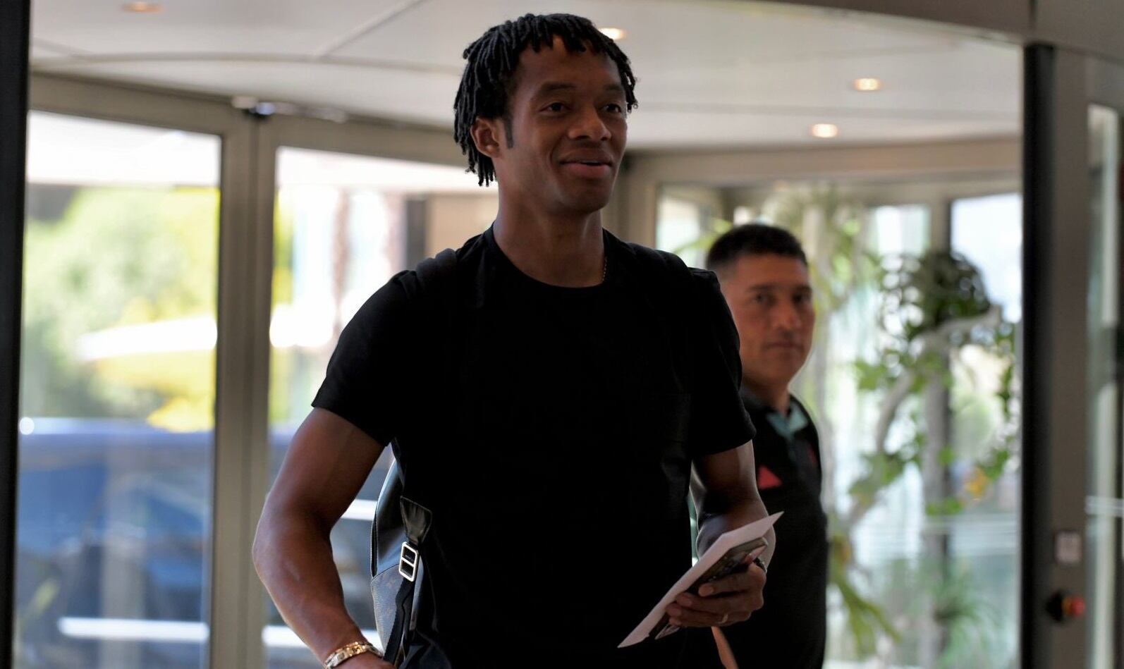 Juan Guillermo Cuadrado llegando a la concentración de la Selección Colombia en España / @FCFSeleccionCol
