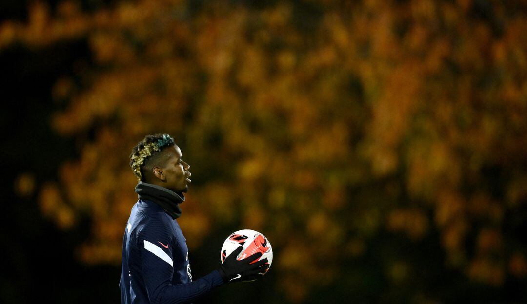 Paul Pogba centrocampista francés.