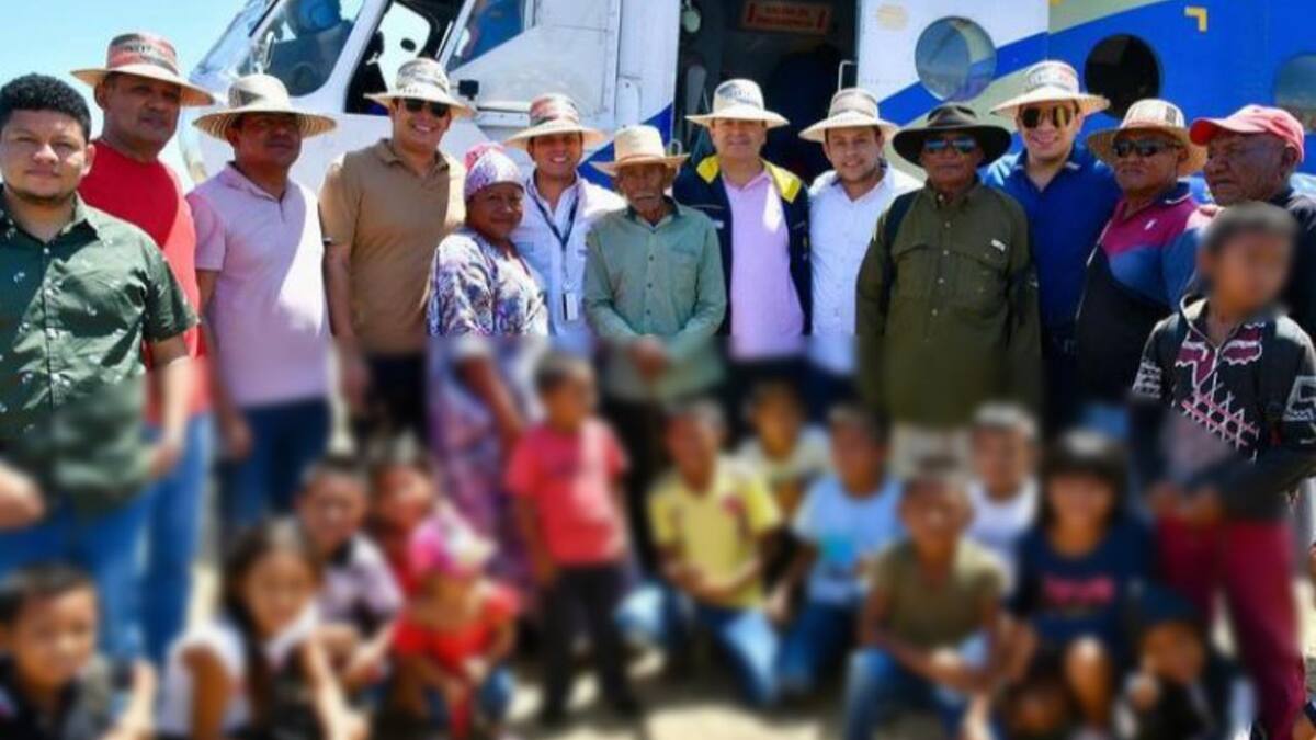 En helicóptero, Olmedo López viajó con exalcaldes para anunciar proyectos en La Guajira
