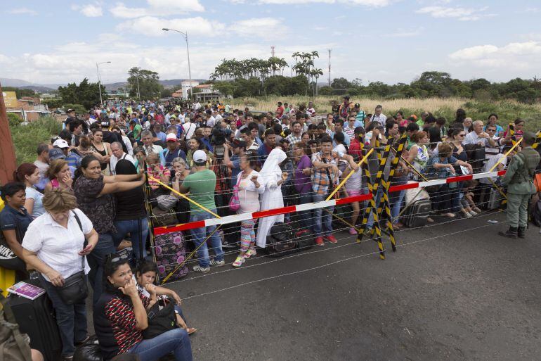 Continúa la crisis en la frontera con Venezuela. 