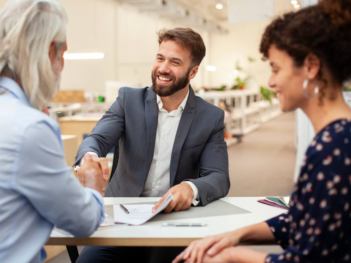¿Qué bancos le presta a los pensionados? Requisitos básicos para solicitar créditos