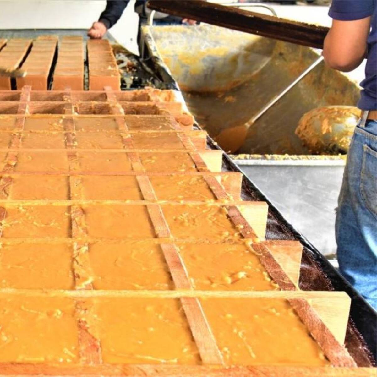 Crisis de precios y contrabando golpean al sector panelero del Huila