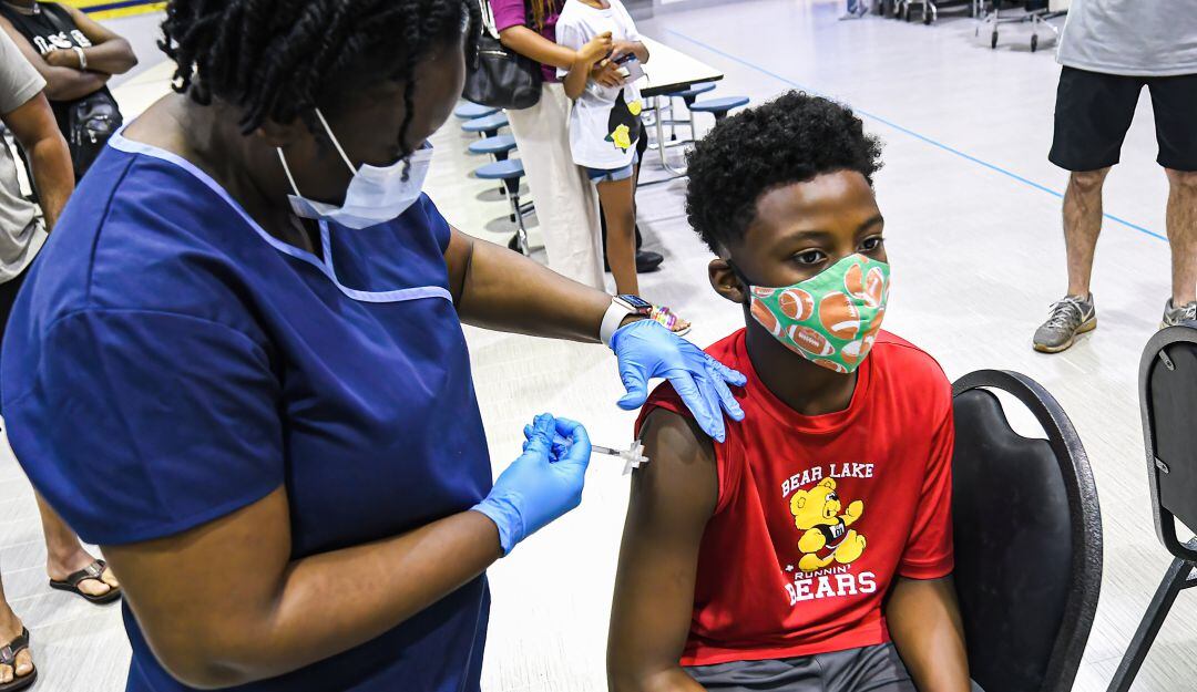 EE.UU. autoriza oficialmente la primera vacuna contra COVID-19 para niños