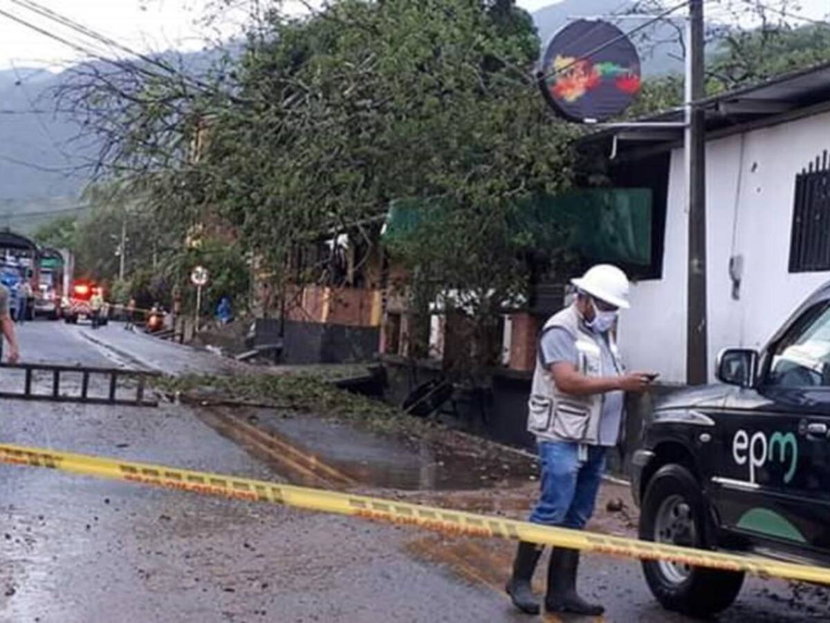 Fuerte vendaval dejó 24 viviendas afectadas en Santa Fe de Antioquia
