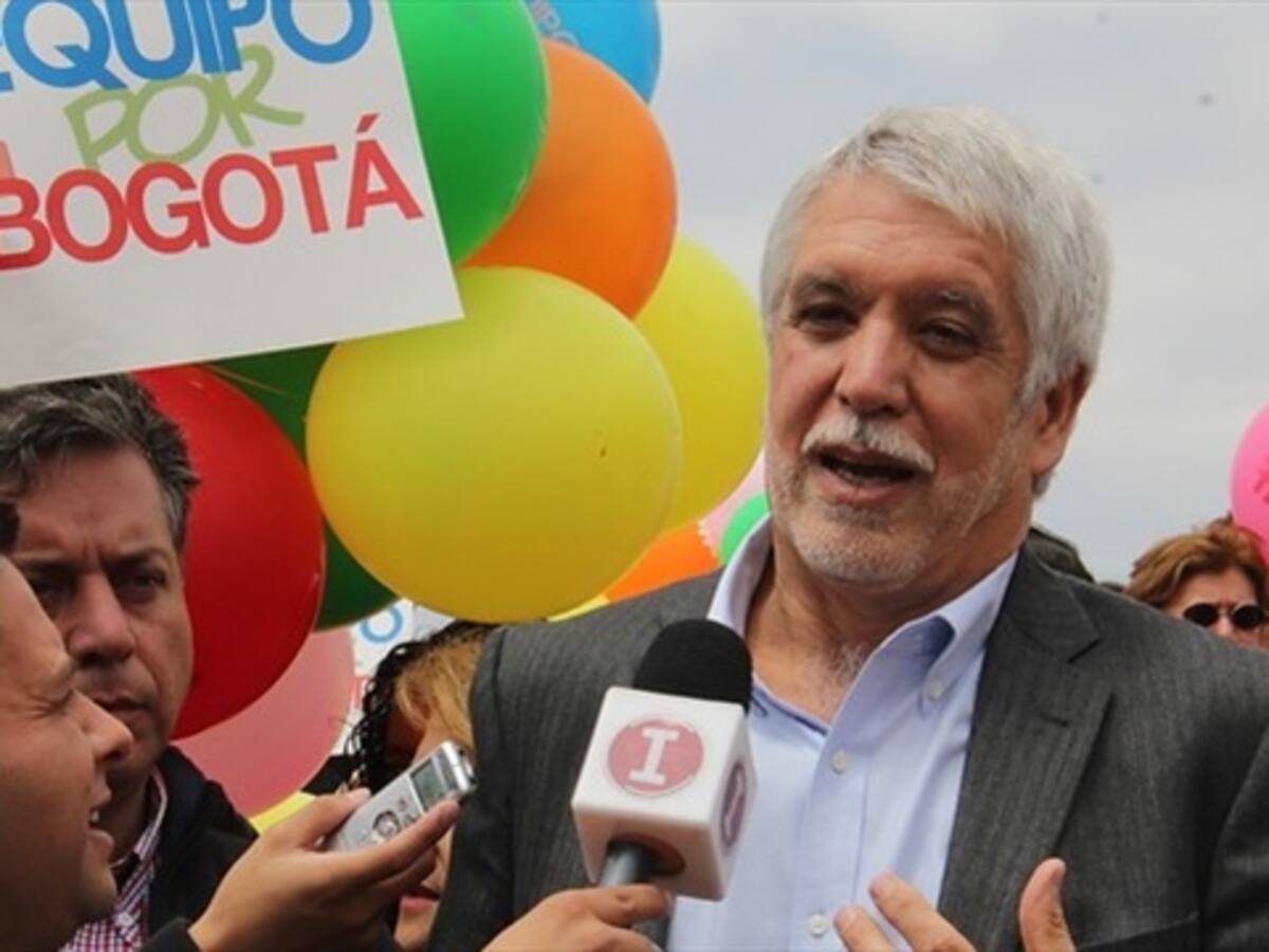 Peñalosa lanzó su candidatura por la Alcaldía de Bogotá en el Tintal