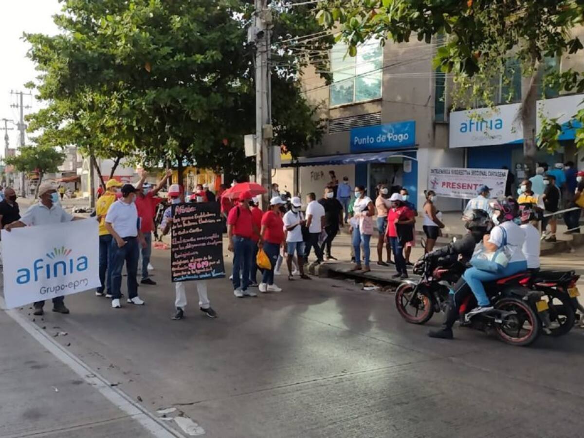 Trabajadores y usuarios protestaron en sede de Afinia en Cartagena