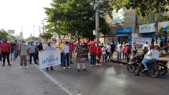Los manifestantes rechazaron la instalación de contadores inteligentes y presunta violación de convenciones colectivas de trabajo