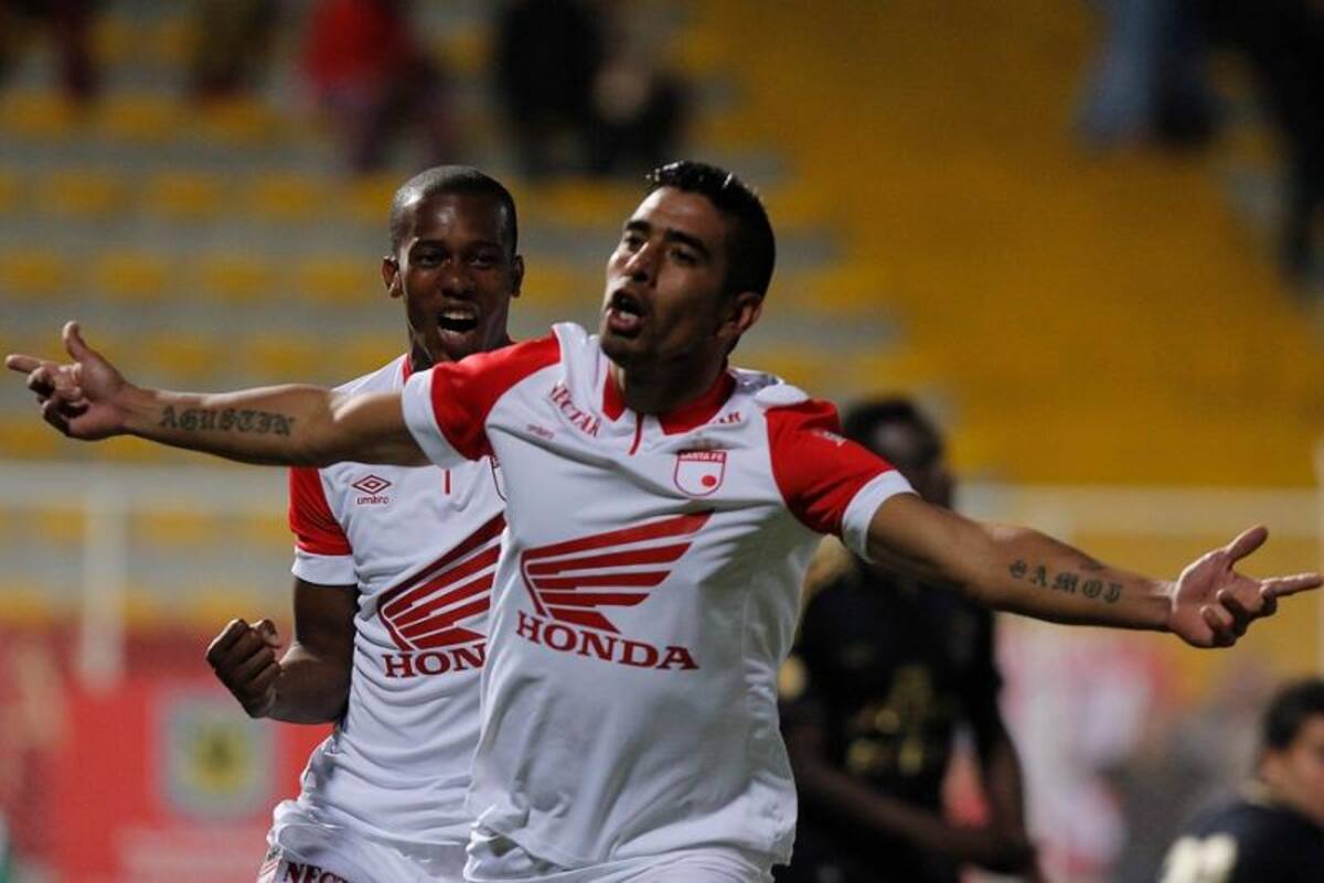El nuevo equipo bogotano tuvo como rival al conjunto cardenal en su primer juego en Techo. Terminó perdiendo 1-2 ante un combinado mixto cardenal.