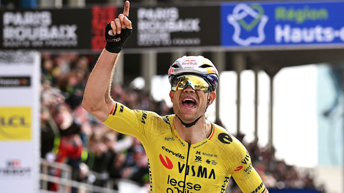Emocionante victoria de Van Aert sobre Tadej Pogacar en una nueva edición de la París Roubaix